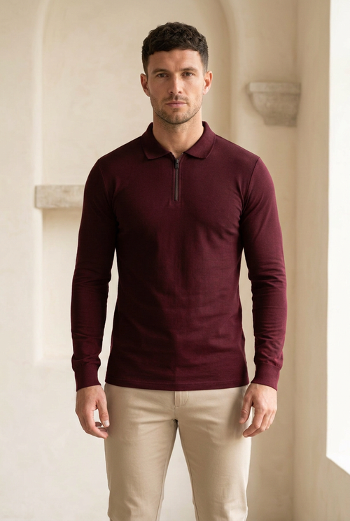 Wijnrode polo op hetzelfde model